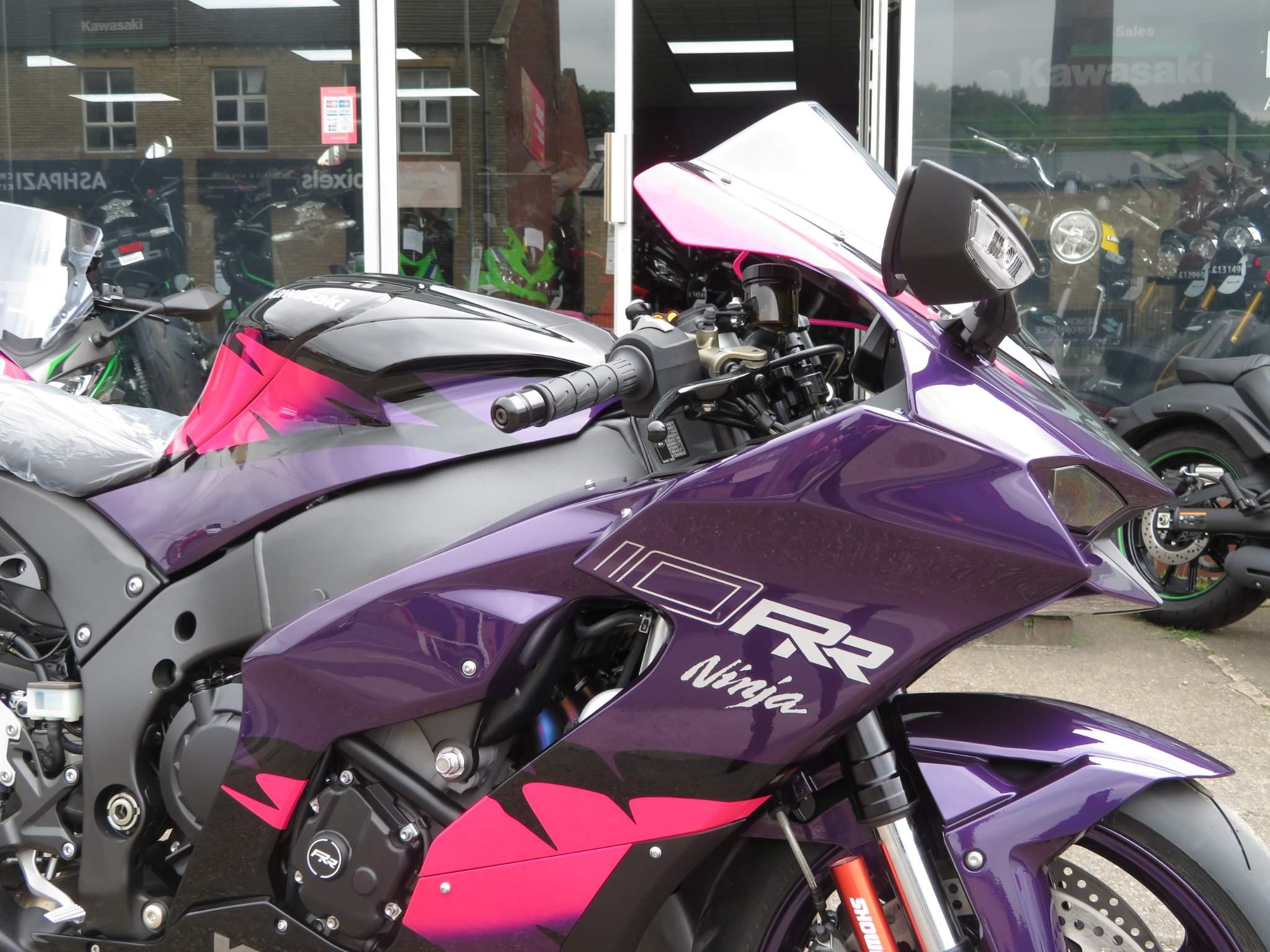 Kawasaki Ninja ZX-10RR bikes for sale | AutoTrader Bikes